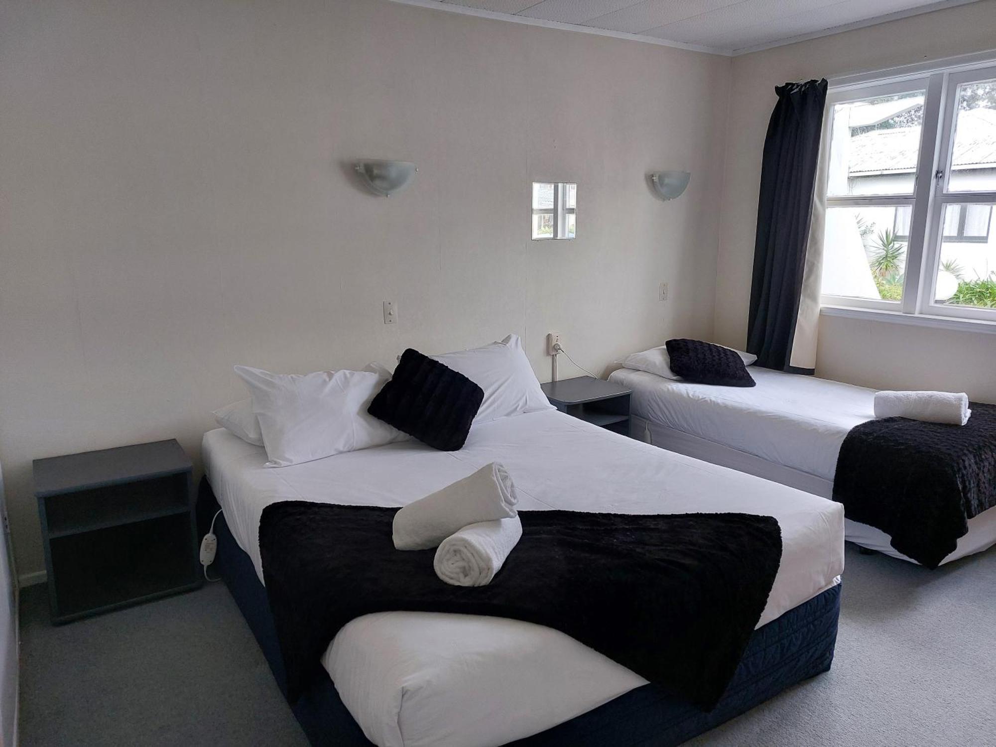 Edgewater Motel Orewa Bagian luar foto
