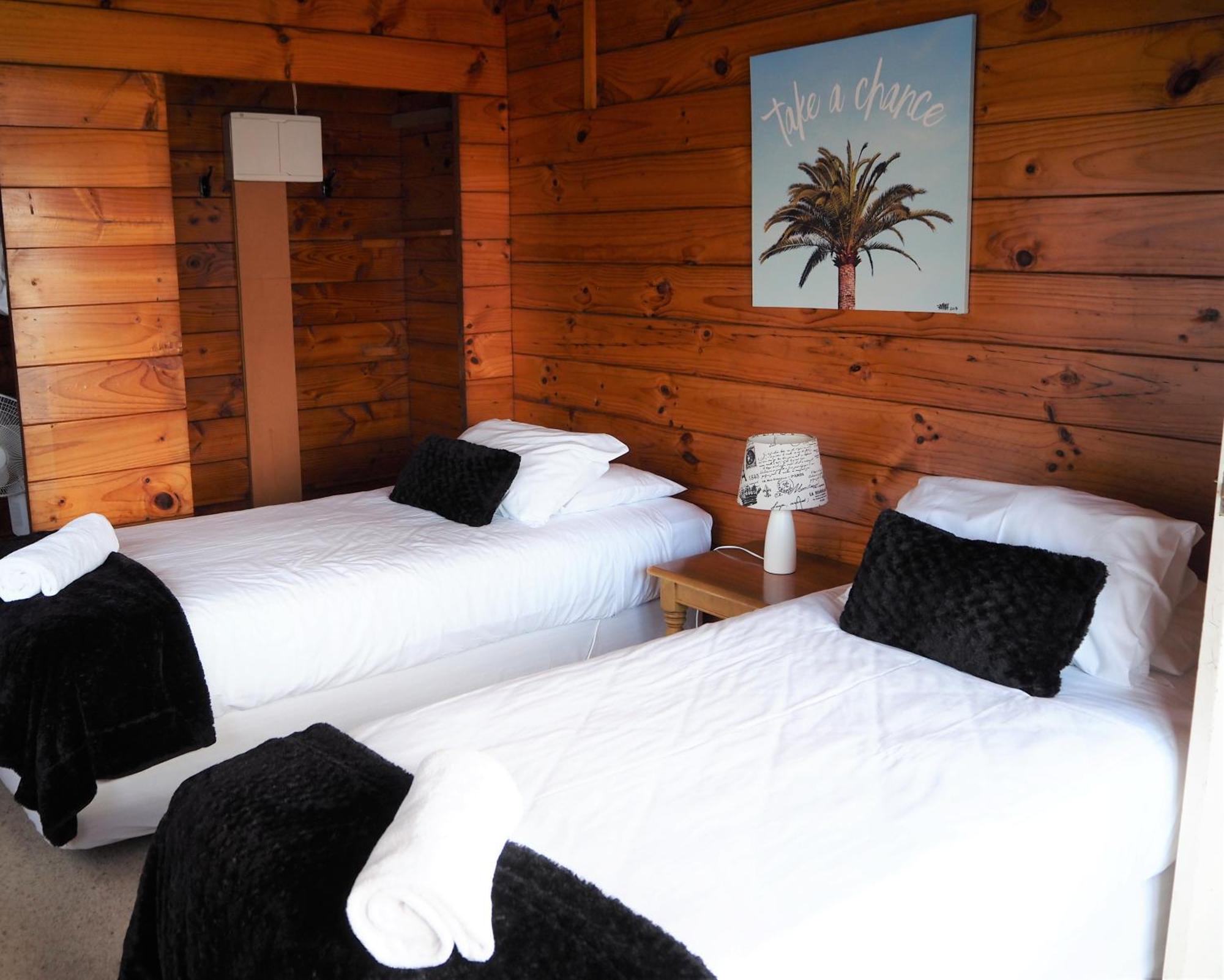 Edgewater Motel Orewa Bagian luar foto